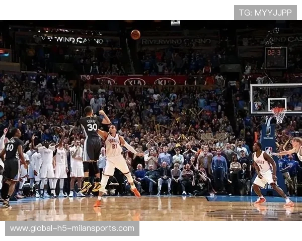 NBA后场超远三分绝杀，全场疯狂