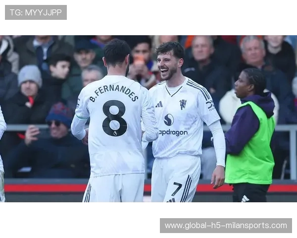 齐尔克泽陷入绝望，或将离开曼联，齐尔克泽 拜仁