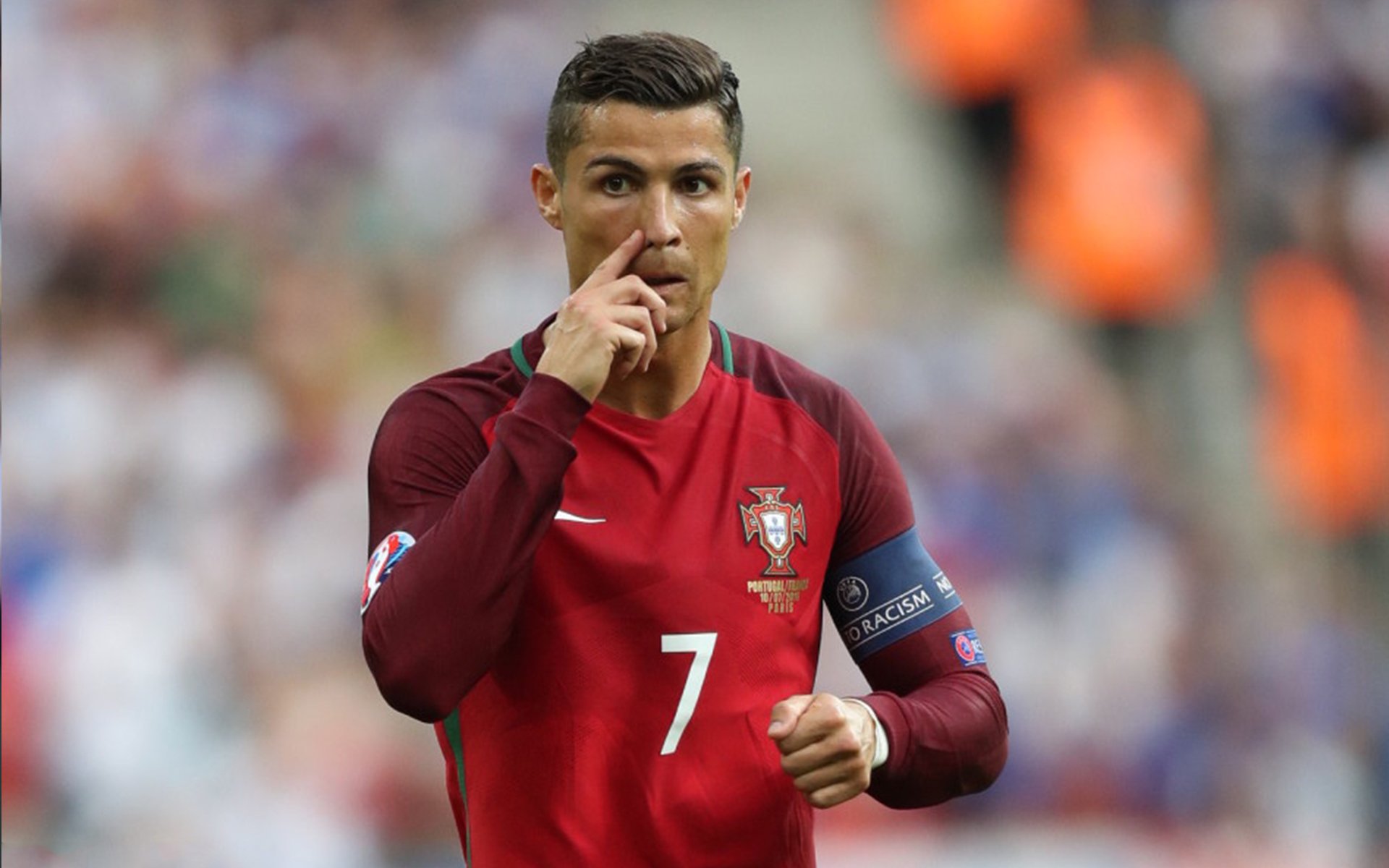 米兰全站app登录app-东契奇29+11+10：送约基奇式妙传 被犯规后随手一扔超远命中，东契奇亲签